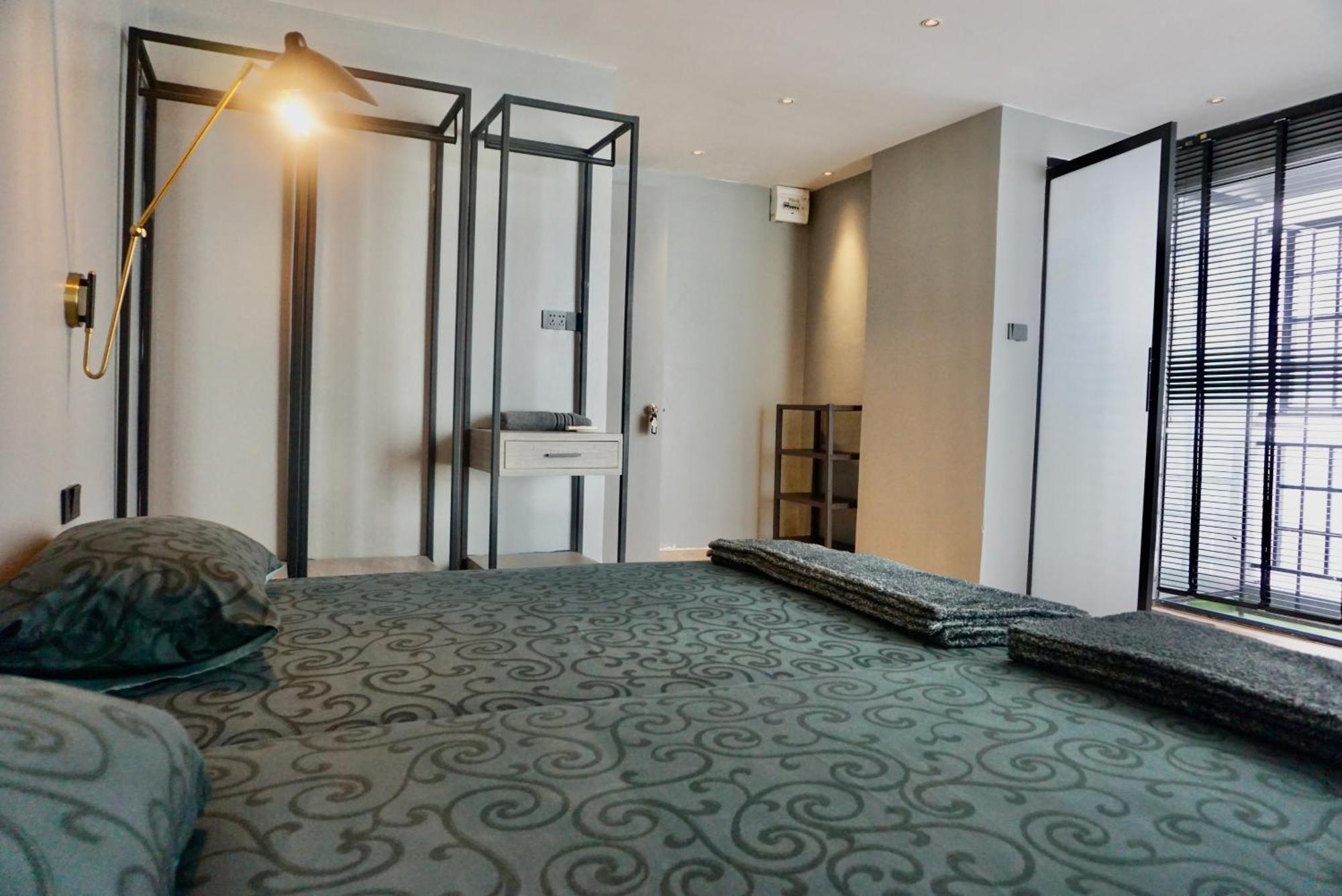 Hash Silom Soi 3 - Hip And Funky With Rooftop View อพาร์ทเม้น *